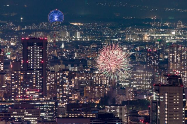 【2023大阪】天神祭の花火が見える穴場場所はどこ？ご飯屋さんやビアガーデンは？